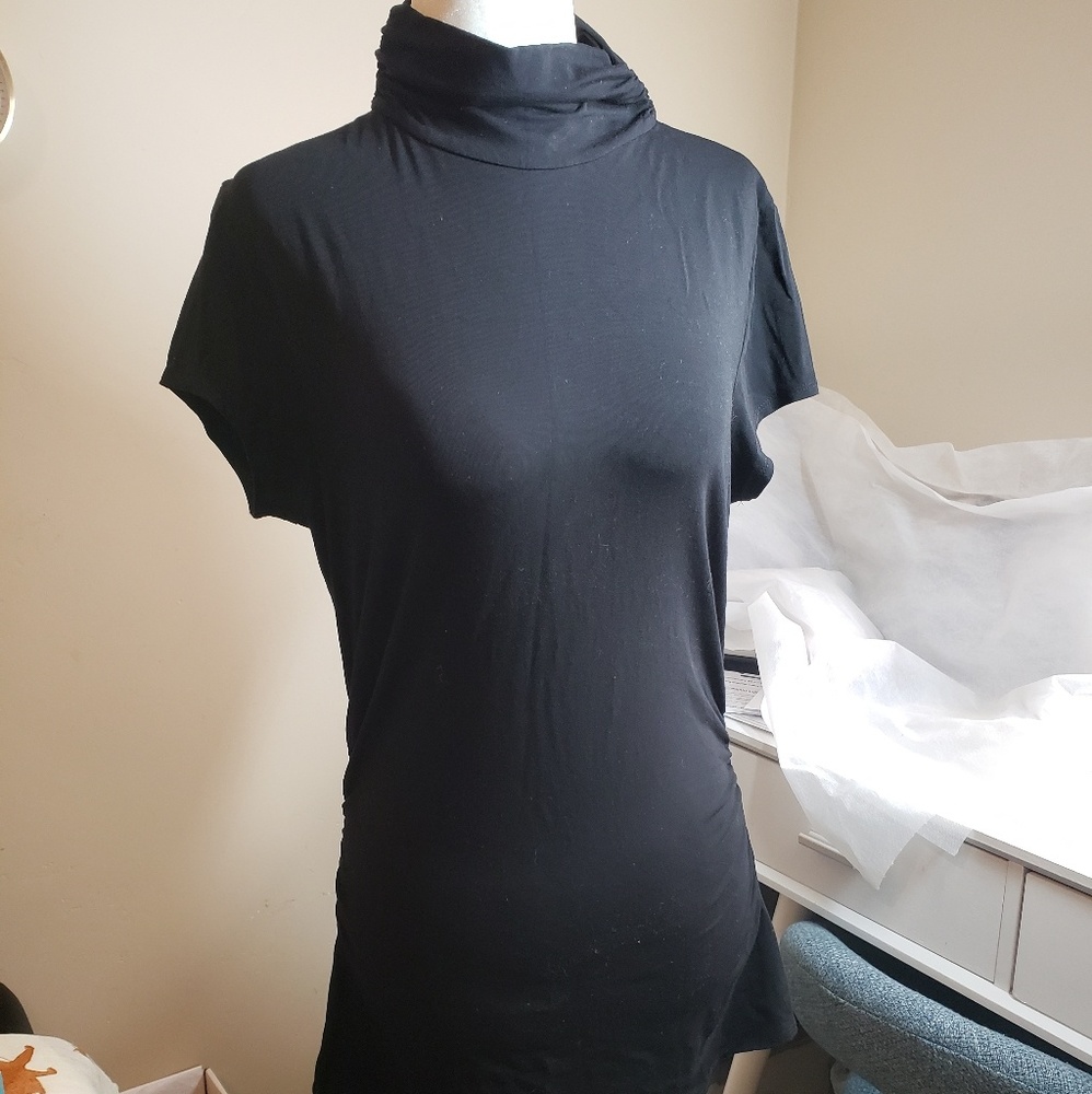 Vince Camuto short sleeve shirt